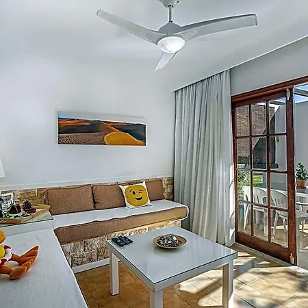 Precioso En Parque Golf Appartement